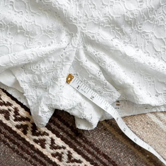 AMBAR DRESS SHORTS SZ 14 WHITE LACE EYELET SIDE ZIP LINED WITH POCKETS - Picture 8 of 8